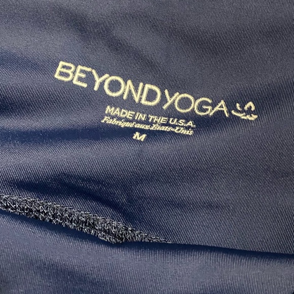 Beyond Yoga | medium navy and black Calico leggings - Picture 4 of 6